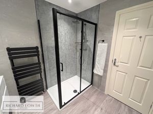 Stylish Shower Room/WC- click for photo gallery